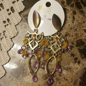 Gold Dangling Earings(BRAND NEW)